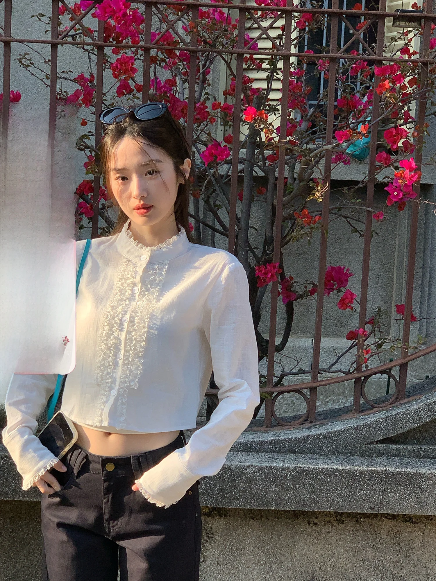 

Elegant Short Sleeve Long Shirt Women's Cotton Lace Earlet Collar Button up Vintage Style Breathable Skin-Friendly Spring Shirt