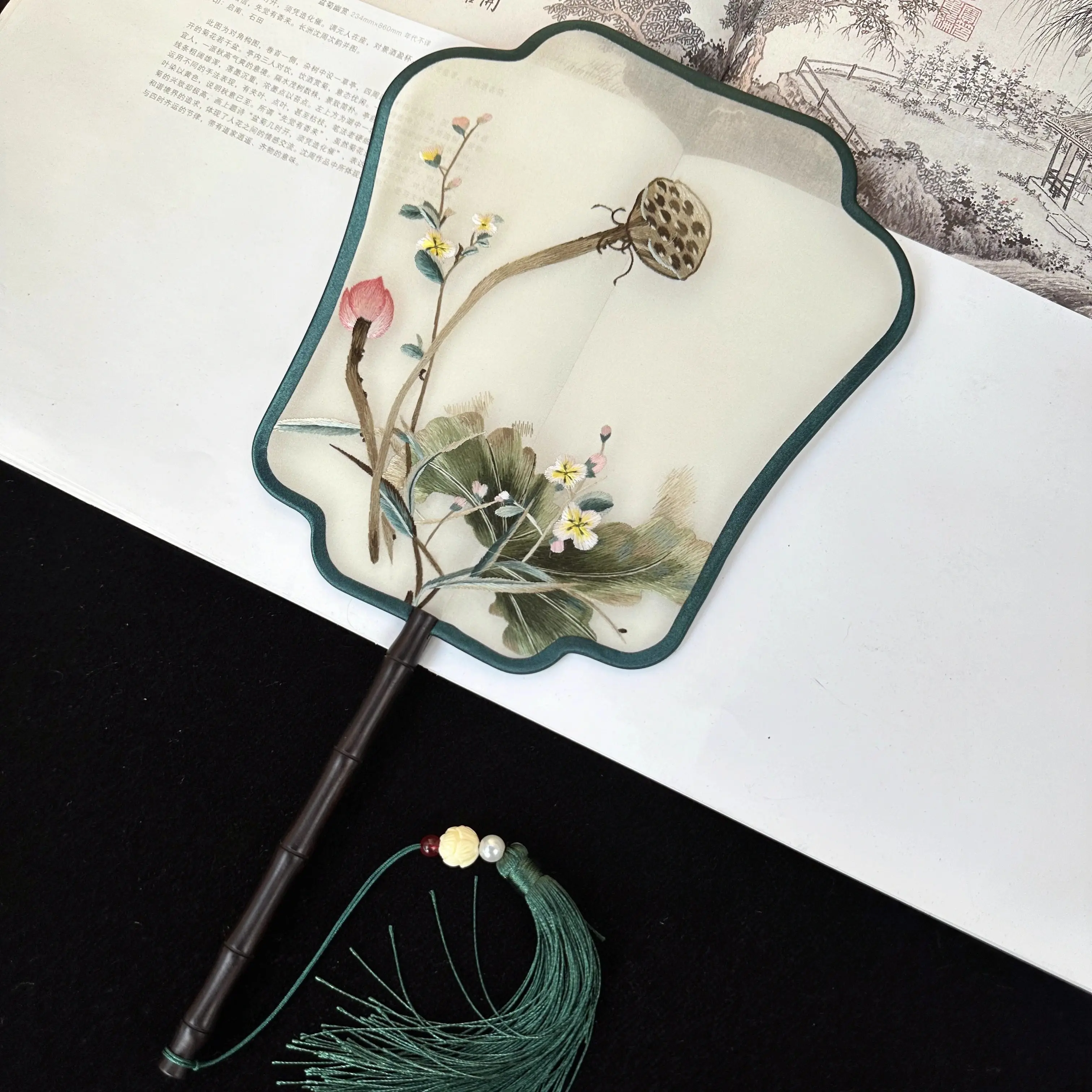 Embroidery Handmade Fan Purple Sandalwood Handle Double-Sided Palm-Leaf Circular Clothing Accessories Catwalk Dance