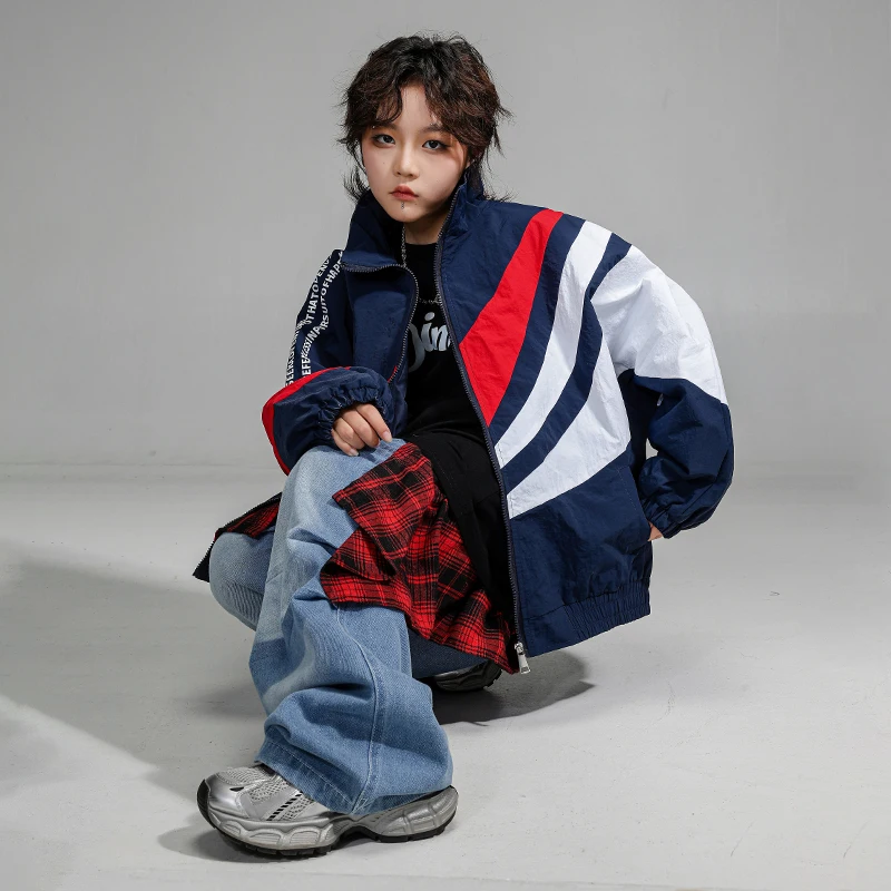 Giacca da bambina a contrasto Completo da ballo di strada Crop Top Jeans Ragazzi Set di vestiti Hip Hop Pantaloni in denim jazz per bambini Costume streetwear per bambini