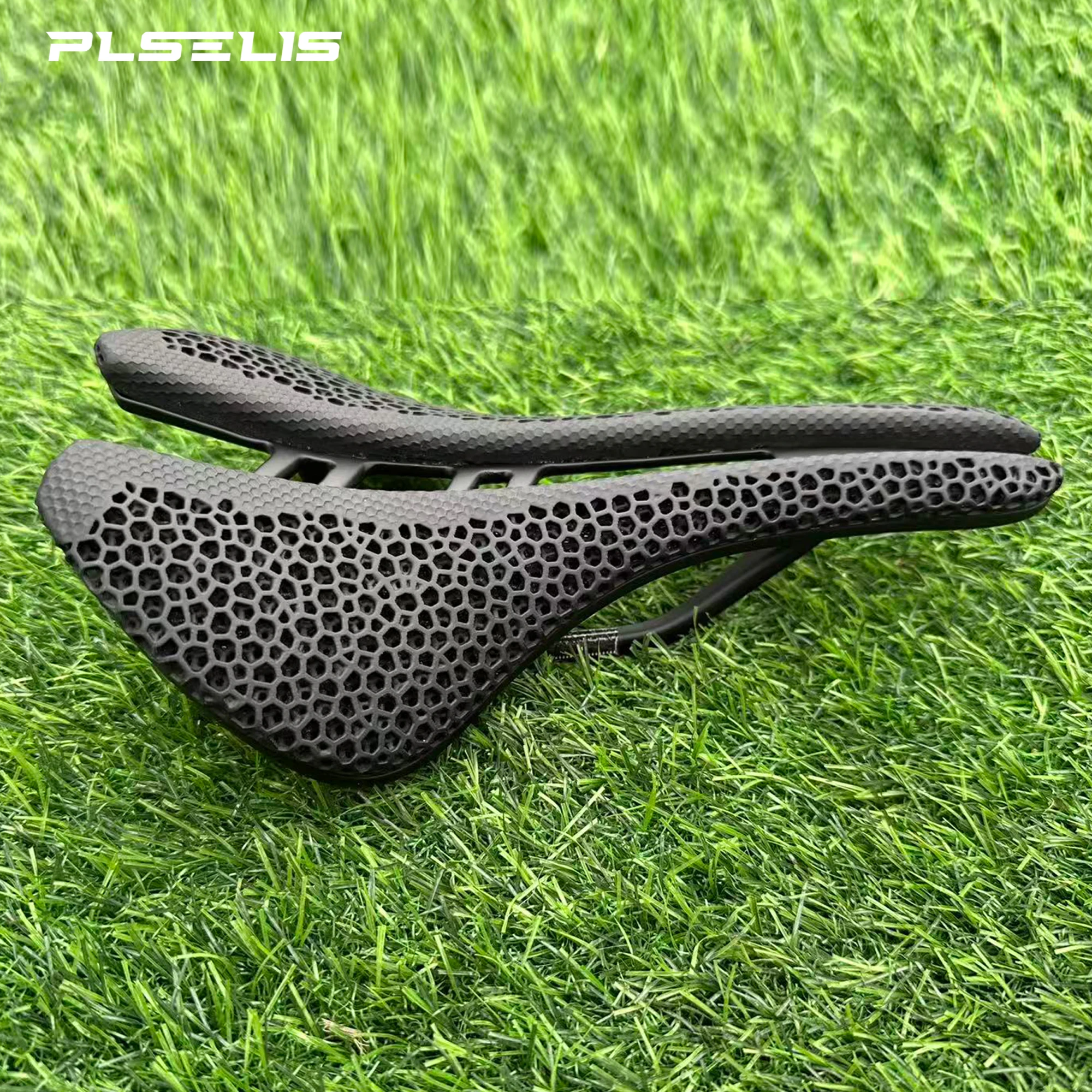 Plselis، سرج طباعة ثلاثي الأبعاد، ألياف كربون خفيفة للغاية، وزن 170 جرام، مصمم هندسيًا، مجوف وجيد التهوية.