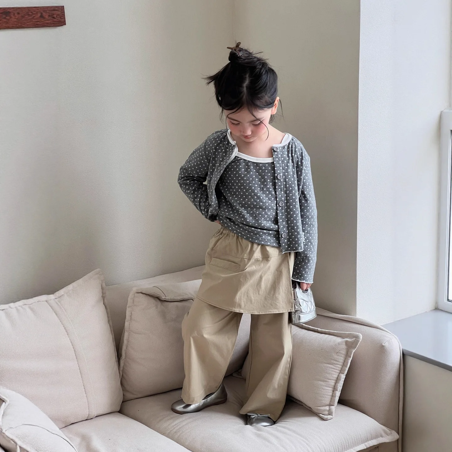 

Children's Pants 2025 Autumn New Girls Korean Wear Children's Fart Curtain Pants Fake Two-piece Straight Pants Trousers