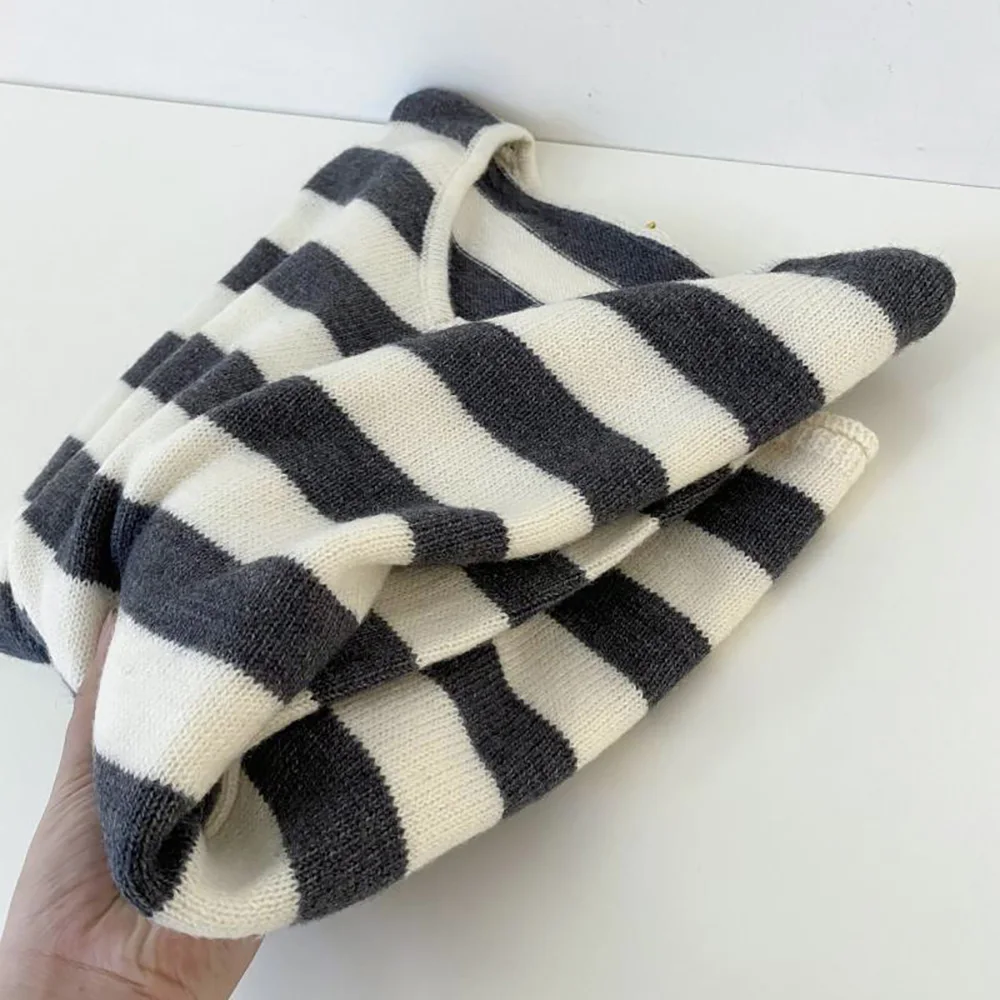 

Retro Grey White Striped Pullover Sweaters for Women Autumn Winter Casual Loose V-Neck Knitted Sweater Versatile Knitwear Tops