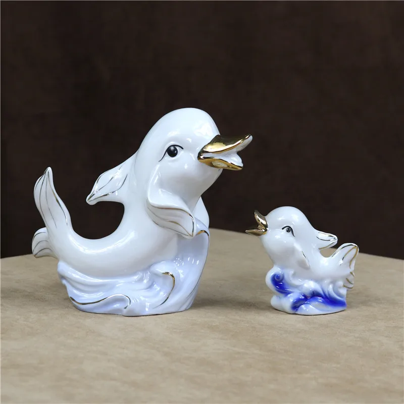 Imagem -02 - Porcelana Golfinho Estatueta Cerâmica Mãe e Bebê Miniatura Oceano Animal Knickknack Decoração Presente Artesanato Ornamento Acessórios