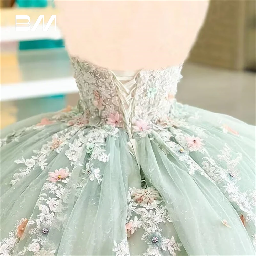 เจ้าหญิงลูกปัดลูกไม้ Quinceanera Ball Gown 2024 Strapless 3D ดอกไม้ชุดราตรี PUFFY หวาน 15 16 ชุด