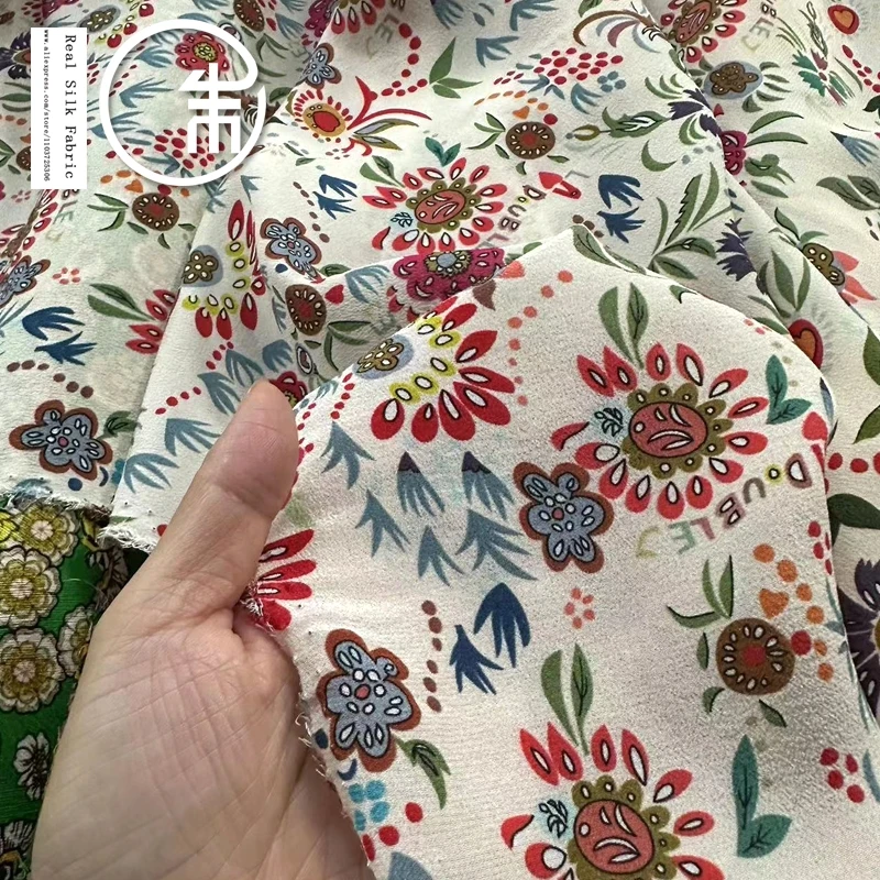 High Quality White Small Floral Print Real Silk Designer Crepe De Chine Fabric 16momme Breathable Non-Elastic Dress Cloth