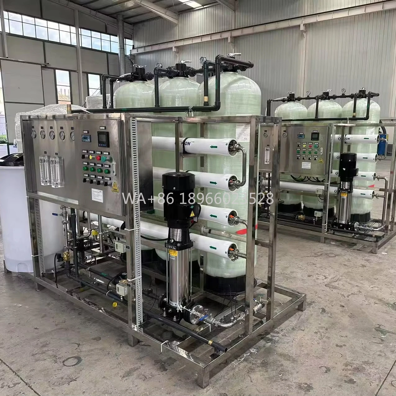 يتم استخدام المعدات لإنتاج مياه الشرب. RO فلتر مياه التناضح العكسي ومعالجة المياه النقية #1