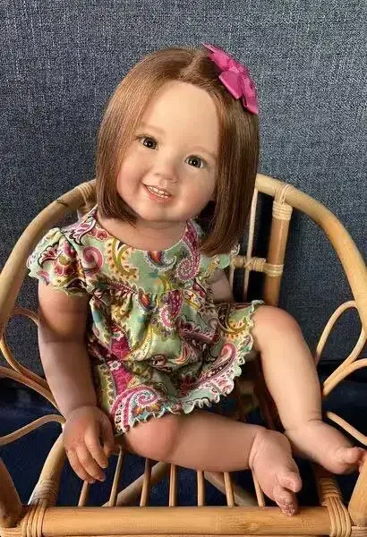 SINO-BB Fornecimento limitado personalizado 28 polegadas Reborn Baby Cammi com cabelo enraizado à mão já acabado boneca menina com vestido diferente