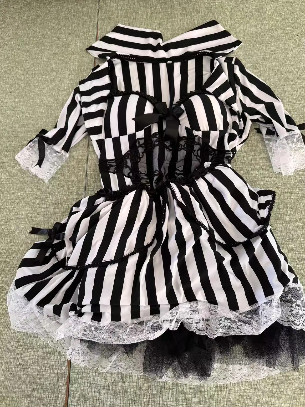 Costumi di Halloween per cosplay da sposa fantasma da donna, costume da vampiro, demone a strisce nere, con calze per abiti da festa