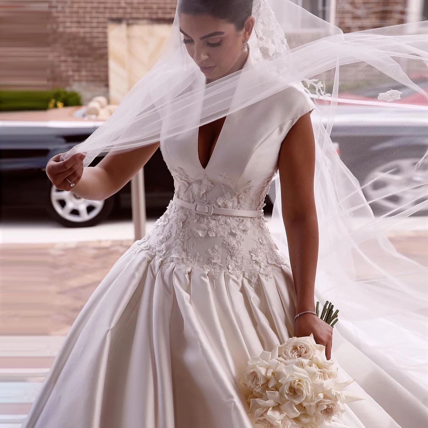 

Sharon Said High Quality Vintage 3D Lace Satin Wedding Dress with Belt V-Neck Back Bohemian Bride Dresses SW015 Customiezd
