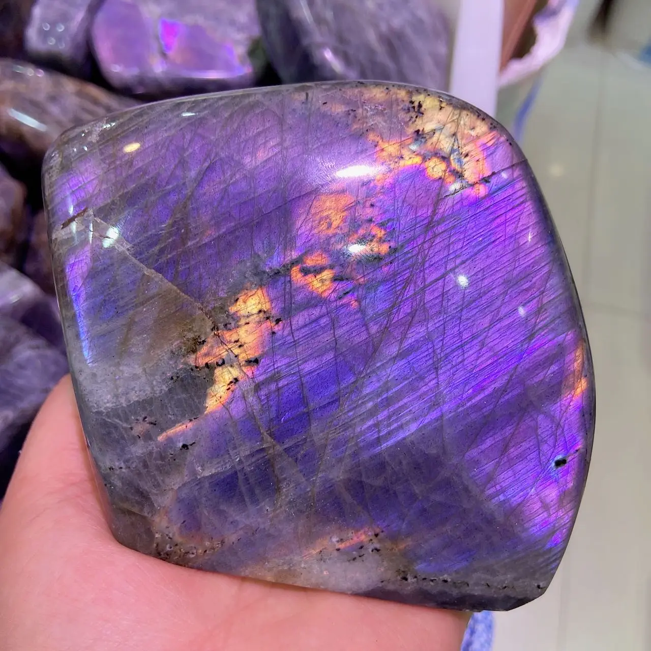 Purple Light Labradorite Stone Natural Crystals Healing Wicca Wichcraft Meditation Garden Minerals Ornaments Home Decoration