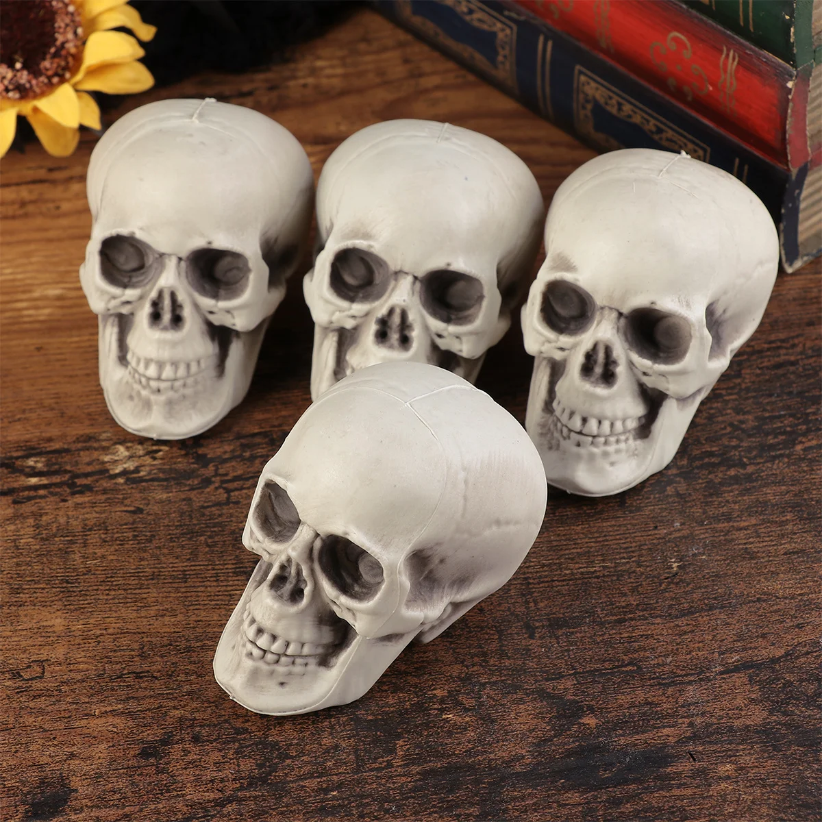 

6pcs Decor Artificial Scared Ornament For Halloween Party Supplies Plastic Skull Desktop Mini Halloween Props Party Skull