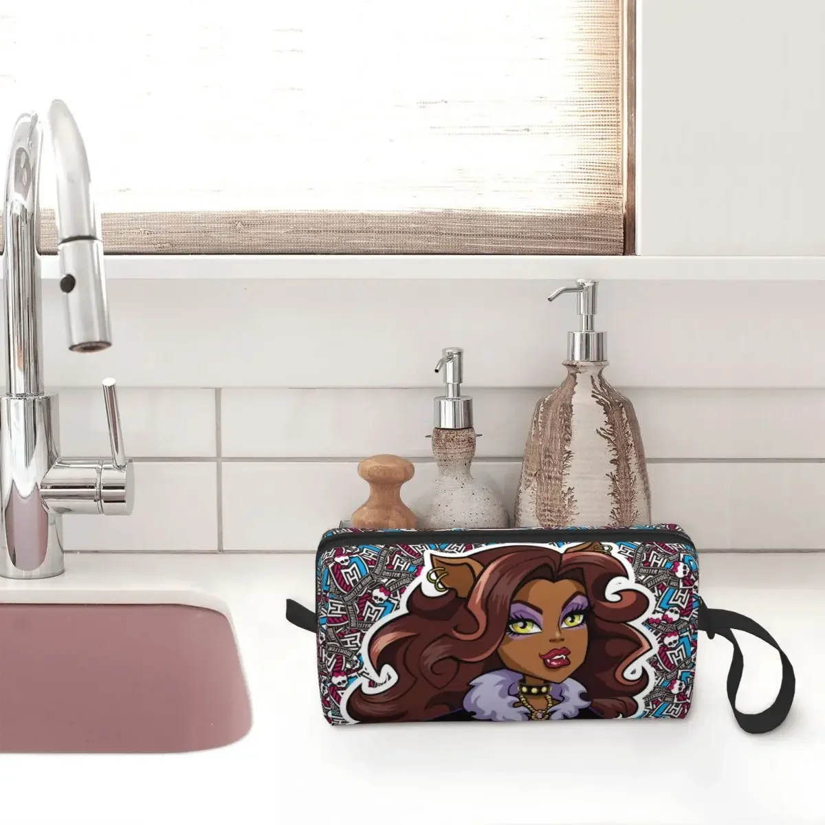 Draculaura Monster High Makeup Bags Cartoon Toiletry Cosmetic Bag Stylish Travel Makeup Organizer Case