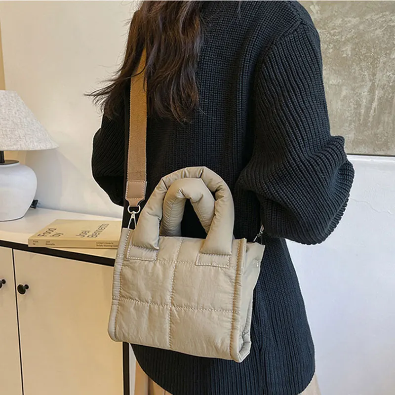 Puffer Tote Bag for Women Quilted Fashion Shoulder Bag Large Capacity Stylish Crossbody Bag Trendy Messenger Bag Chic Hobo Bag