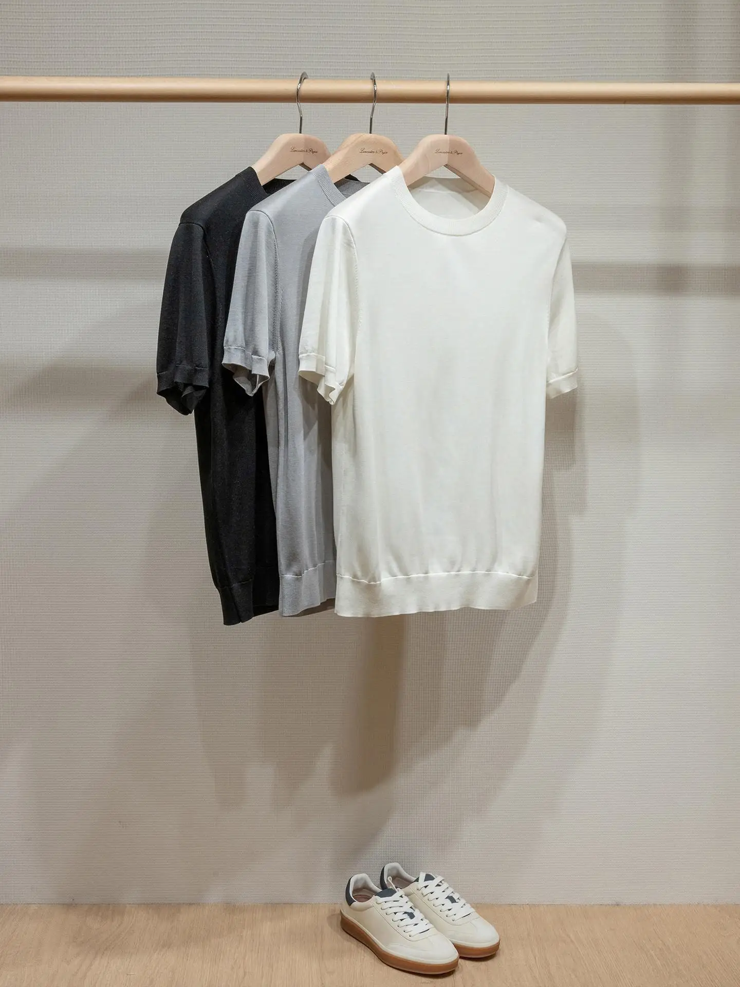 Ice silk men's short sleeved round neck T-shirt versatile fashion solid color comfortable