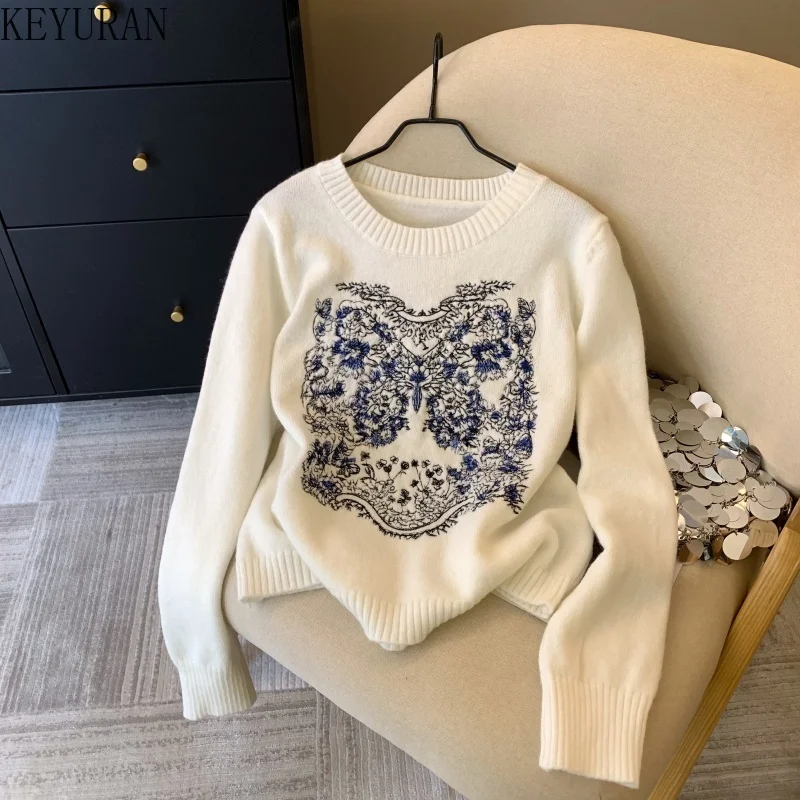 

White Butterfly Embroidered Round Neck Pullover Sweater Women 2025 Autumn Winter Vintage Slimming Knitwear Tops Ladies Jumpers