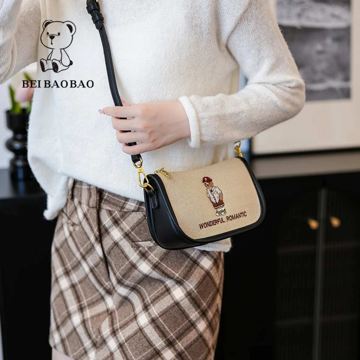 2024 New Fashionable Dumpling Bun Casual Cartoon Bear Design Sense Single Shoulder Crossbody Bag for Women