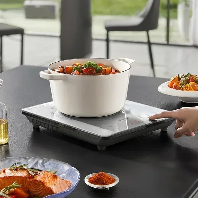 Household induction cooker. For hot pot & stir-fry. Intelligent, multifunc. Integrated, high power. Battery cooker too.