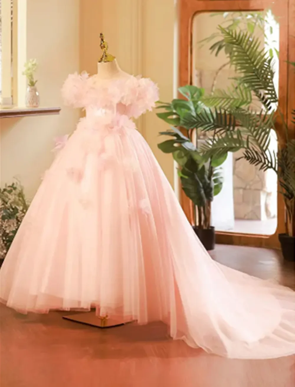 

Customized Pink Flower Girl Dresses For Wedding 3D Appliques Floor Length Elegant Princess Birthday Party First Communion Gown