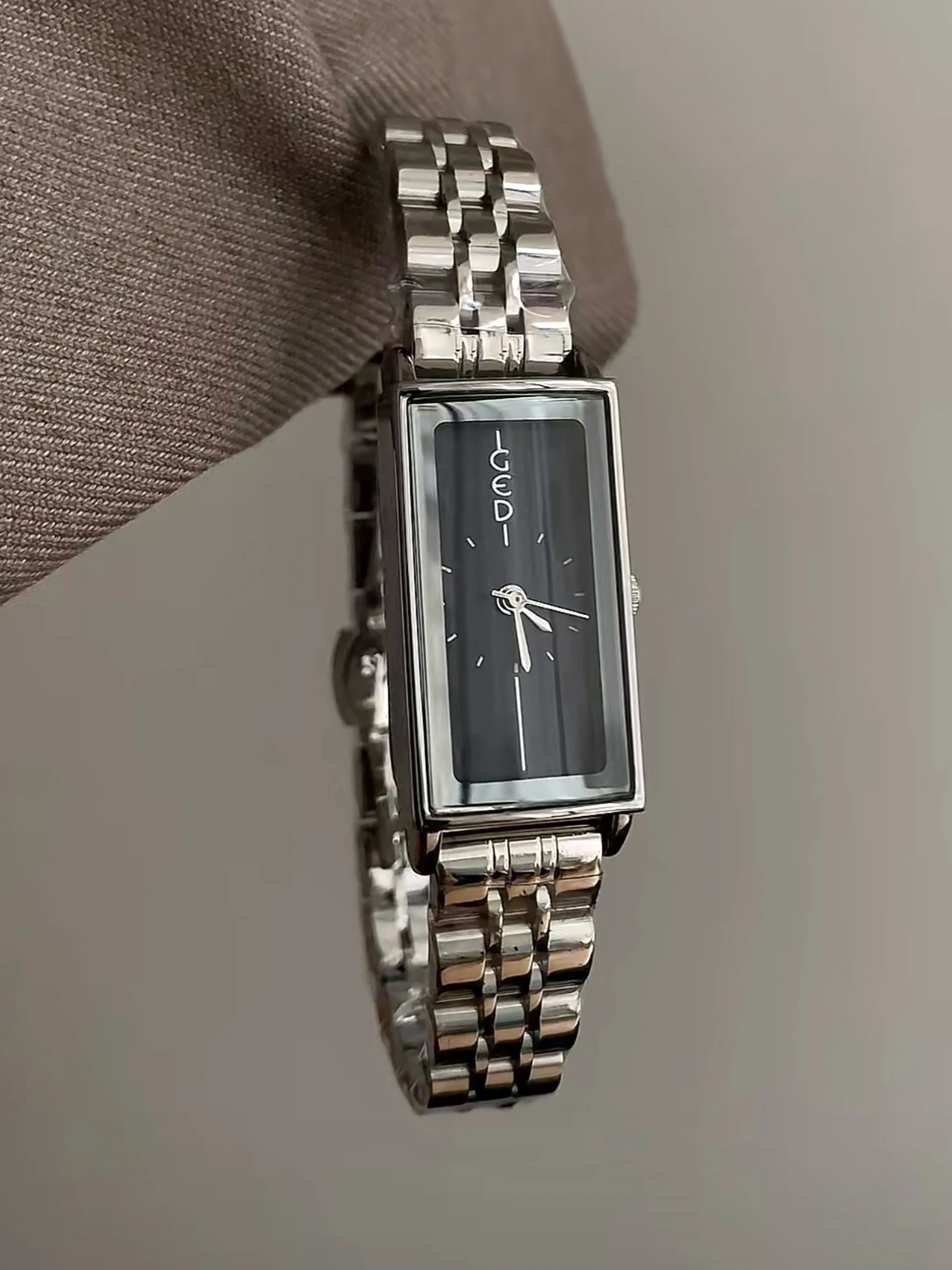 Fashion Women's Watches Advanced Rectangular Dial Stainless Steel Quartz Bracelet Wristwatch Elegant Vintage Ladies Watch Gift
