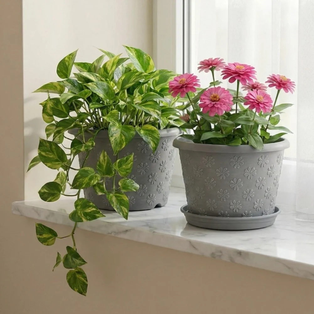 Grey Plastic Flower Pot with Ventilated Base and Retro Nordic Pattern for Indoor Greenery 22.5x22.5x14.3cm 1/2