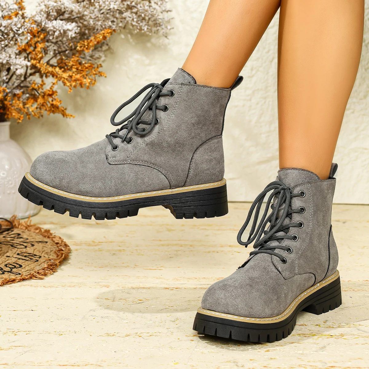 

Fashionable And Versatile Short Boots With Thick Heels And Round Toes Fashionable And Versatile Winter Winter Boots For Women