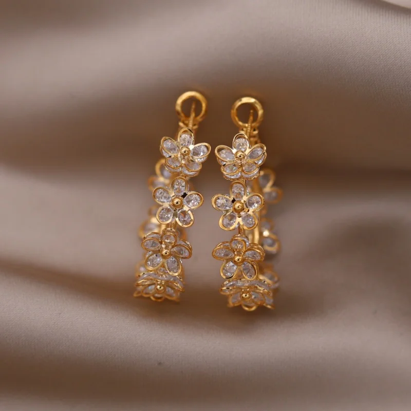 2024 French new design fashion jewelry 16K gold plated luxury zircon flower round earrings elegant women\'s party accessories