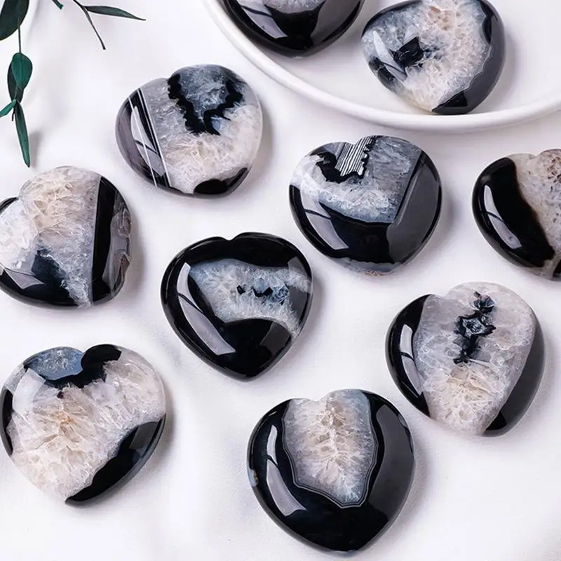 Black Agate Decor Natural Crystal Heart Decoration Elegant Desk Decor For Meditation Portable Home Ornament For Relaxation