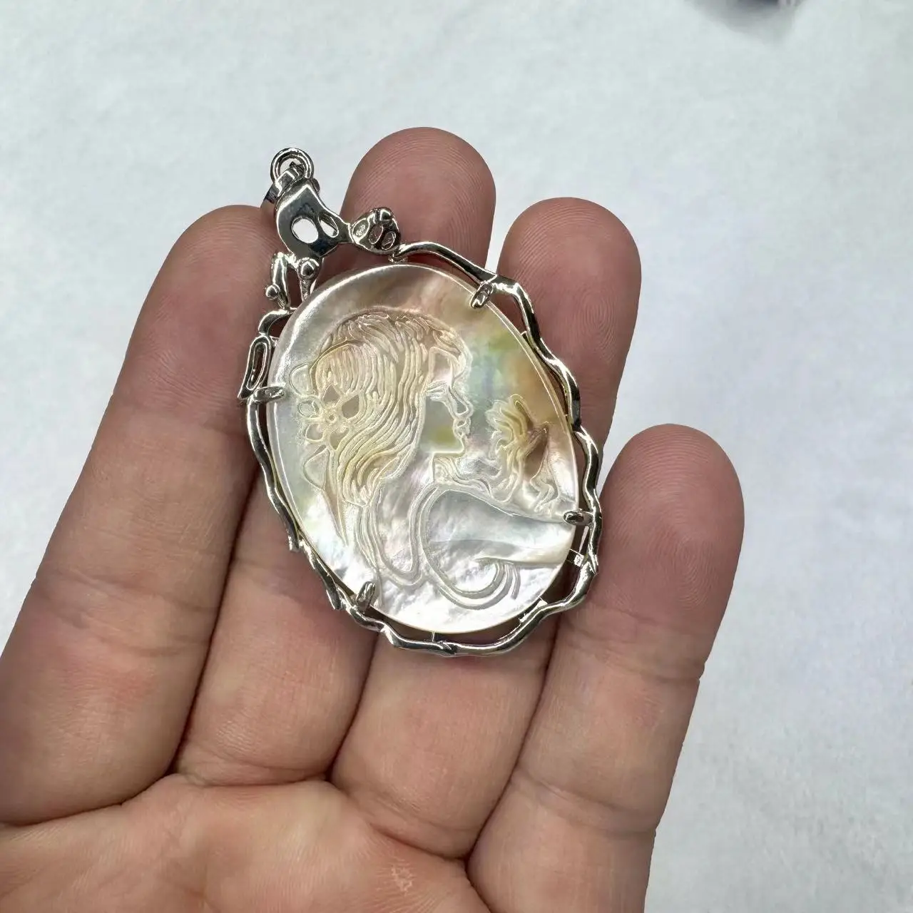 34x56mm Shell Pendant Natural Shell Pendants Carved Beauty Pendant For Woman For Gift