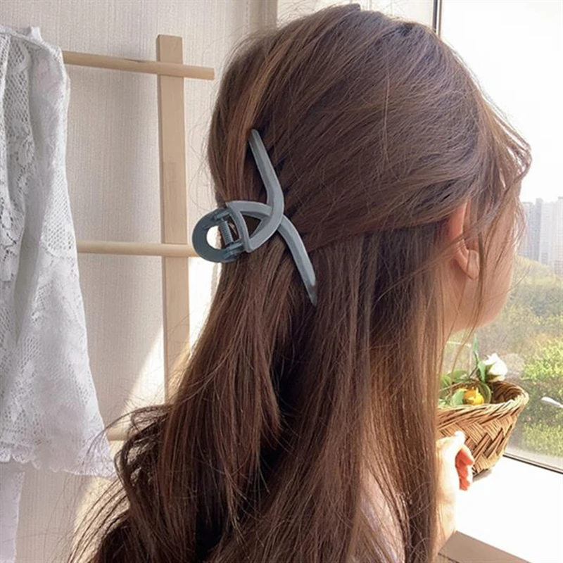 Korea Elegant Large Matte Multicolor Hairpin Bath Hair Catch Shark Clip for Women Hair Accessories Hair Style Make