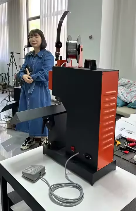 QK-W01 Electric Single Head Flat Binding Saddle Stitching Wire Booklet Binding Machine
