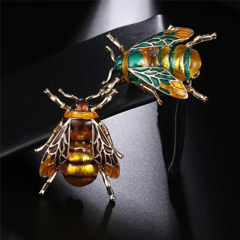 Cute Animal Brooch Jewelry Hijab Pins Bee Black Yellow Enamel Insect Brooches Pin For Women Party Gifts Accessories