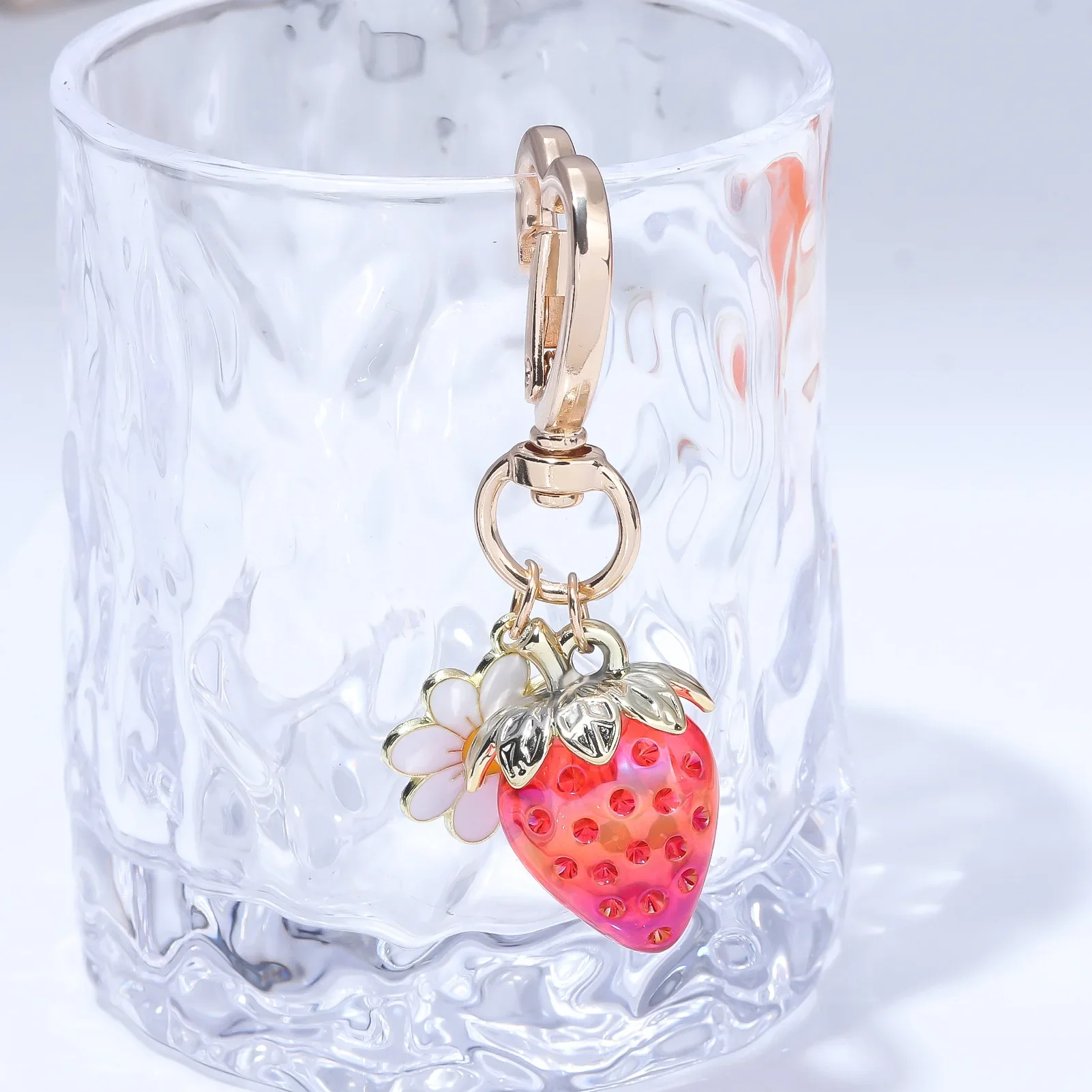 Jelly Color Transparent Strawberry Keychain Cute Fruit Key Chains Acrylic Pendant For Women Girl Handbag Wallet Accessories Gift