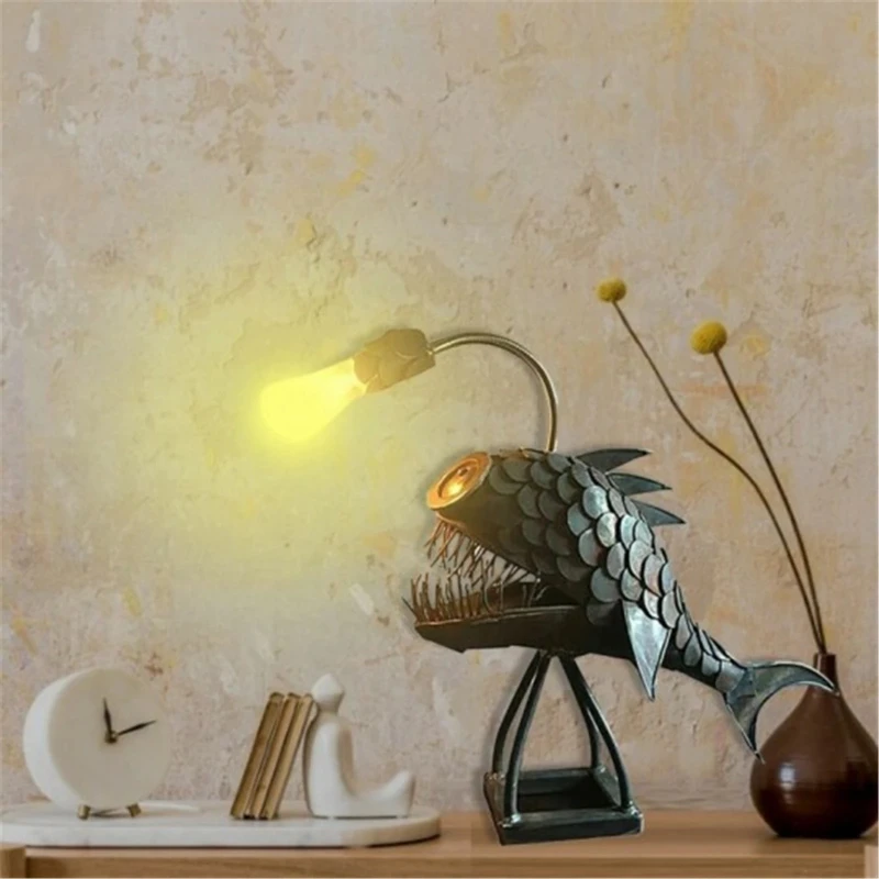 Creative Angler Fish Desk Lamp Shark Desktop Night Light USB Metal Art Lantern Table Decoration Bedroom Home Decoration Gift