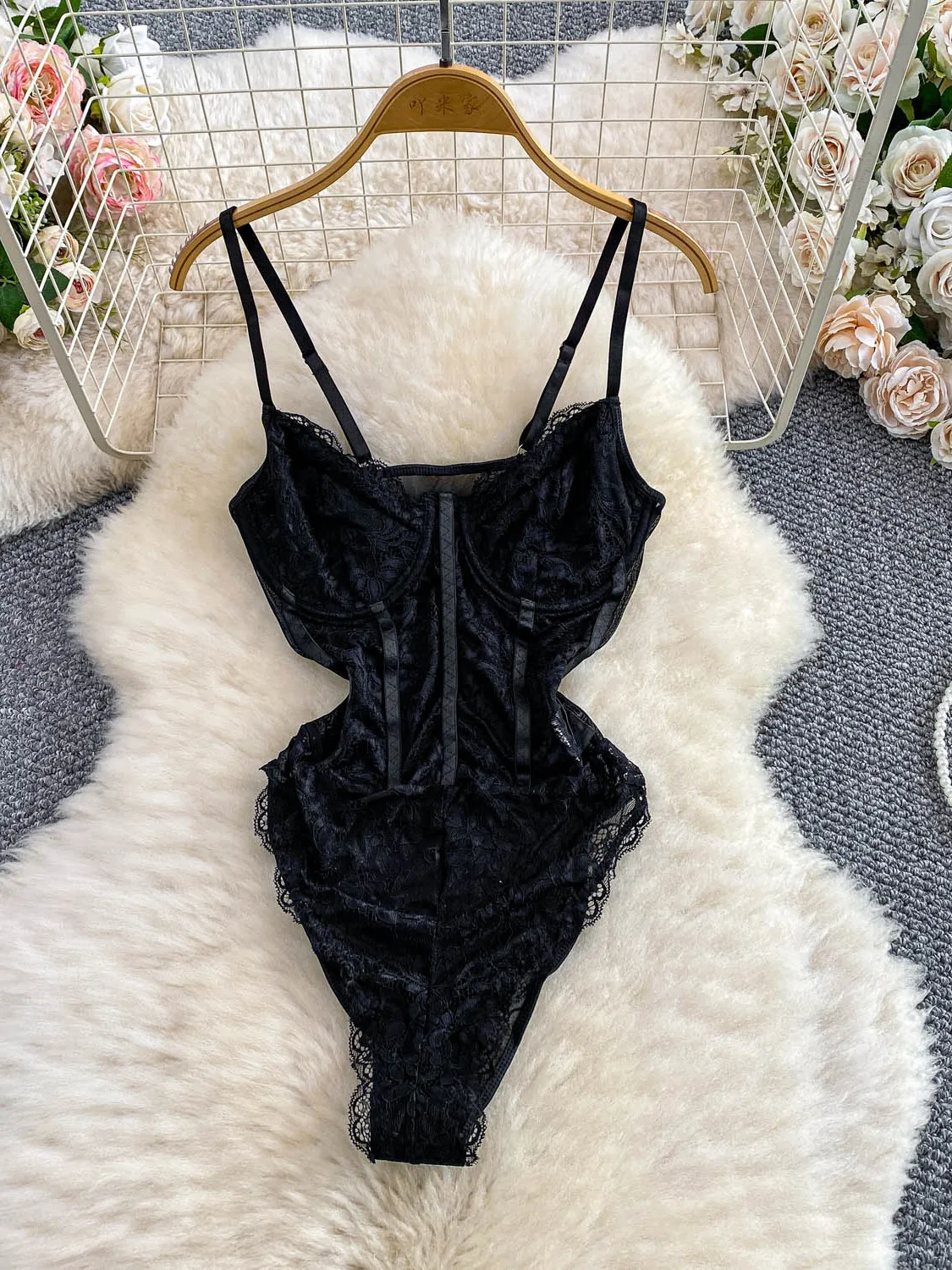 

Сексуальное кружевное боди с v-образным вырезом на бретельках, женские летние утягивающие брюки с высоким разрезом и волокнистым дизайном, прямой крой и высокой талией