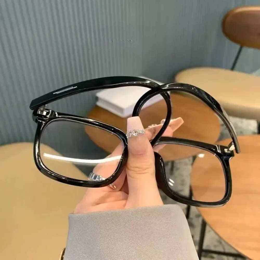 نظارات عصرية بإطار أسود ريترو مربعة مضادة للضوء الأزرق، نظارات مسطحة خفيفة الوزن بدون وصفة طبية، عدسات حماية من الأشعة فوق البنفسجية