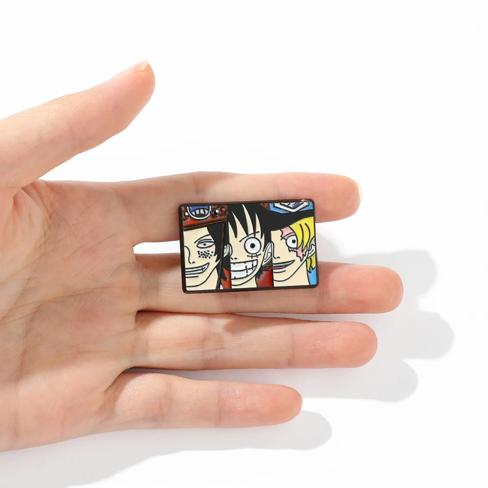 Anime ONE PIECE Brooch Cute Figure Roronoa Zoro Luffy Badge Enamel Brooch for Kids Jeans Jacket Lapel Pin Jewelry Accessories