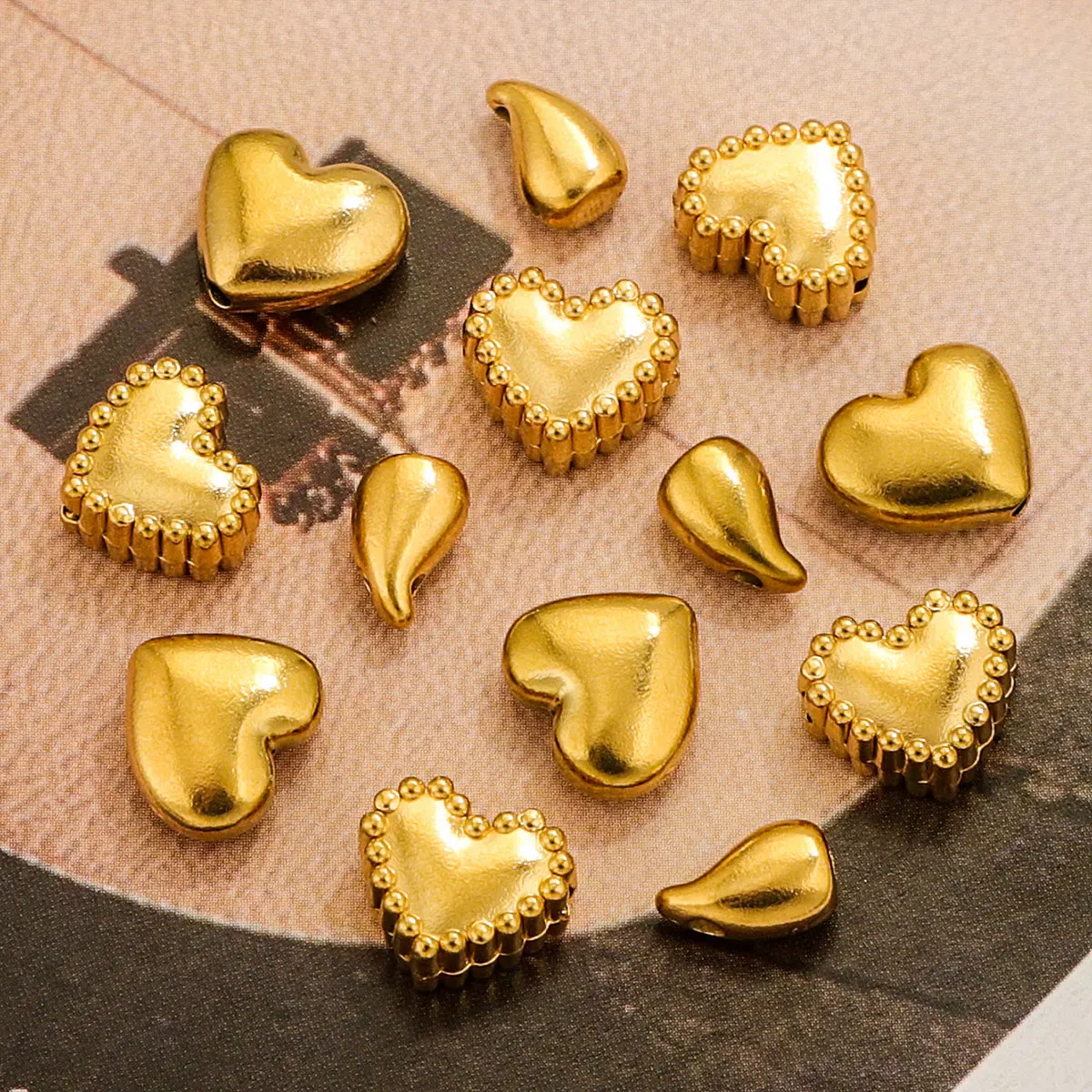10 PCS Exquisite Solid Stainless Steel Heart Straight Hole Horizontal Hole Bead DIY Retro Gold Necklace Bracelet Spacing Bead