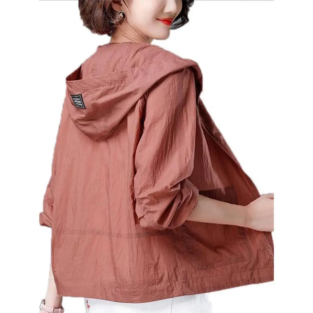 plus Size 200 Pounds Women's Summer Sportswear Sun Protection Jacket 2024 New Style Spring Autumn Lightweight Mom's Outfit