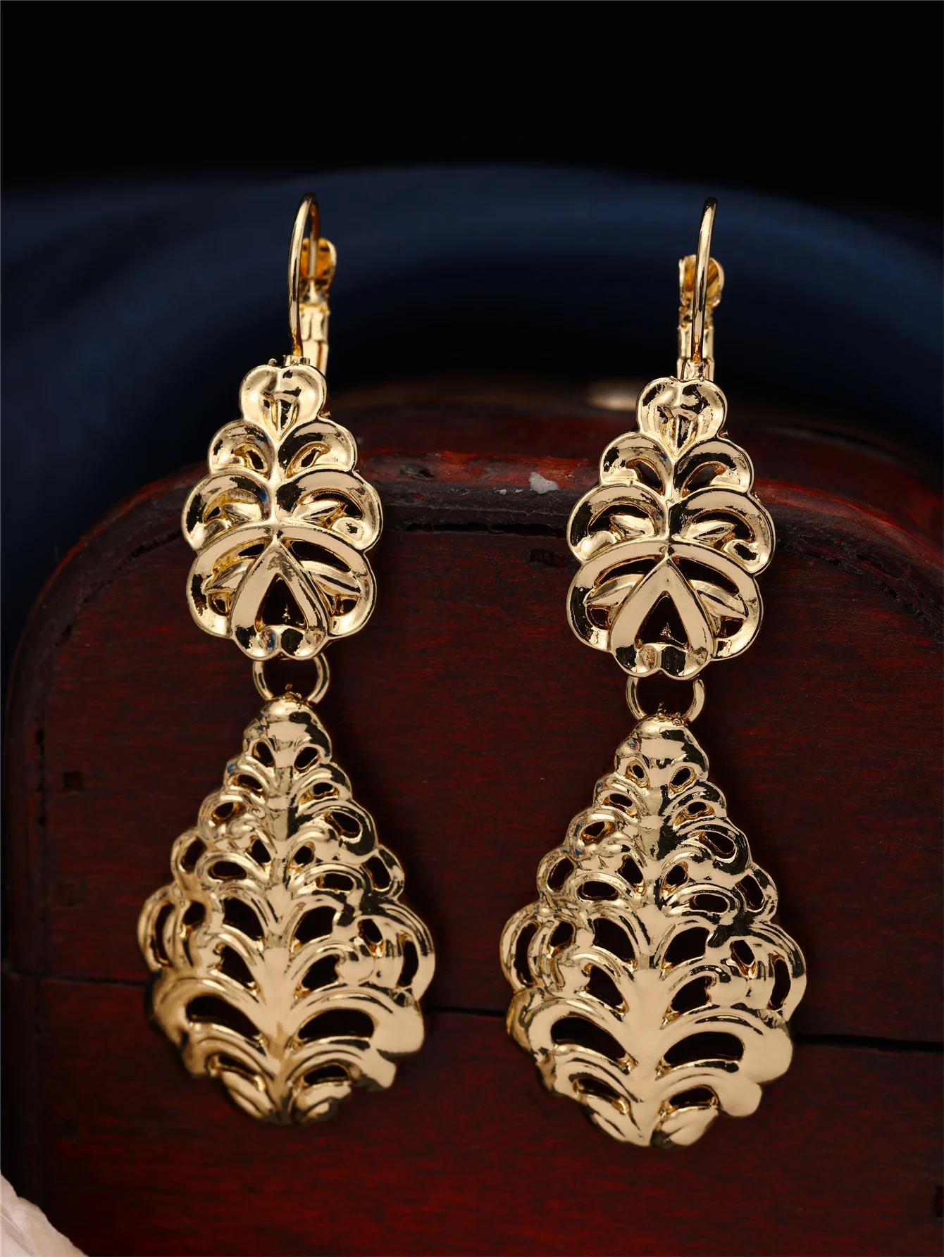 1 Pair of Vintage Women's Earrings, Traditional Arabic Filigree Craftsmanship, Double-Layered Water Drop and Floral Design, Moroccan Kaftan Dress Accessories, Jewelry Earrings