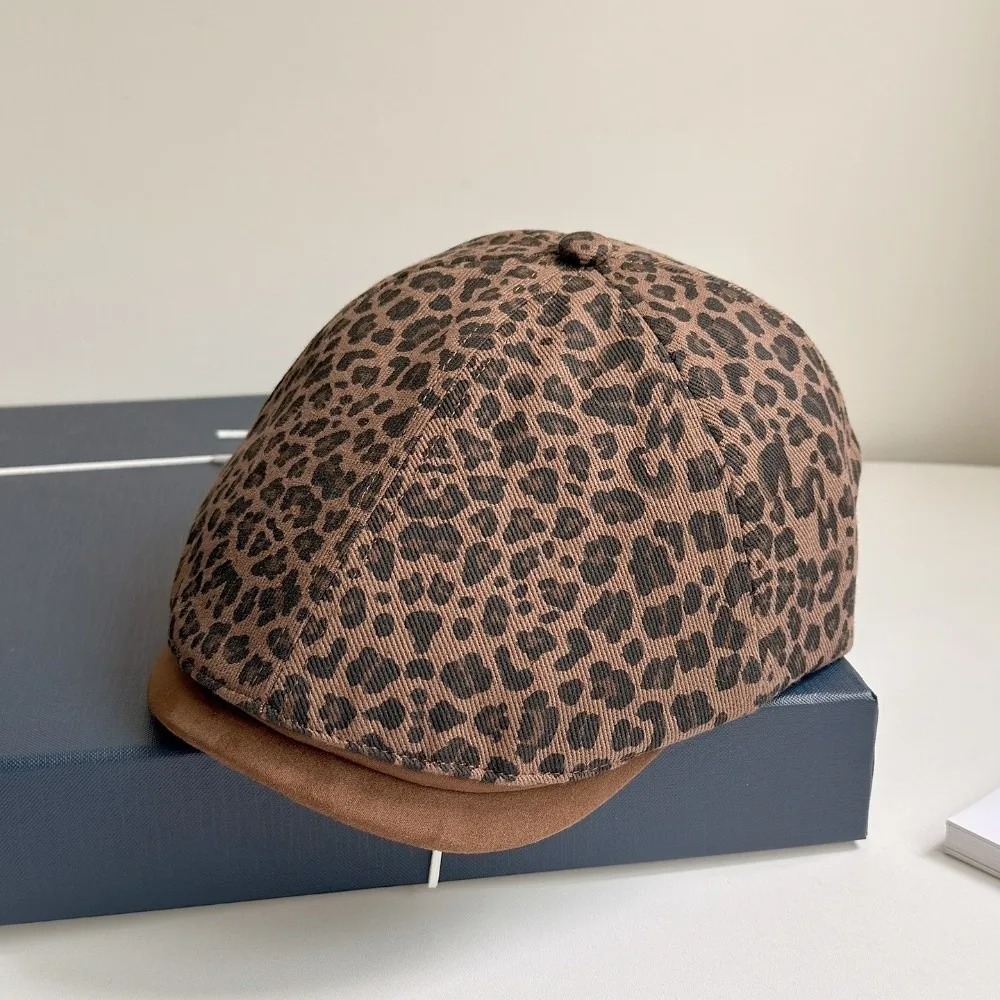 

American Vintage Leopard Print Beret Y2k Flat Leopard Newsboy Cap Versatile Classic Painter Cap Outdoor
