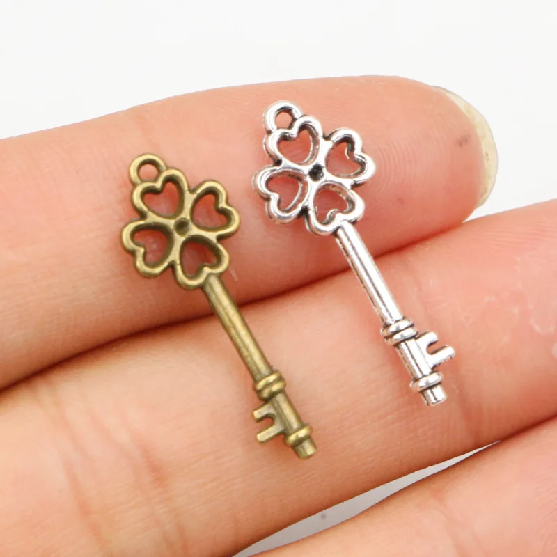 25Pcs/Lot 25x9mm Bronze Antique Silver Plated Key Handmade Charms Pendant:DIY For Bracelet Necklace