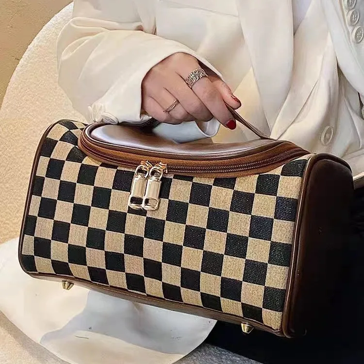 Damen-Kosmetiktasche, Retro-karierte PU-Kosmetiktasche, leichte, luxuriöse tragbare Aufbewahrungstasche, tragbare Kosmetiktasche mit großem Fassungsvermögen, niedliche Tasche