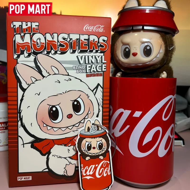 POP MART The Monsters Coca-Cola Series, Caja Ciega de Vinilo, Caja Misteriosa, Figura de Peluche, Regalo Sorpresa para Niños y Coleccionistas