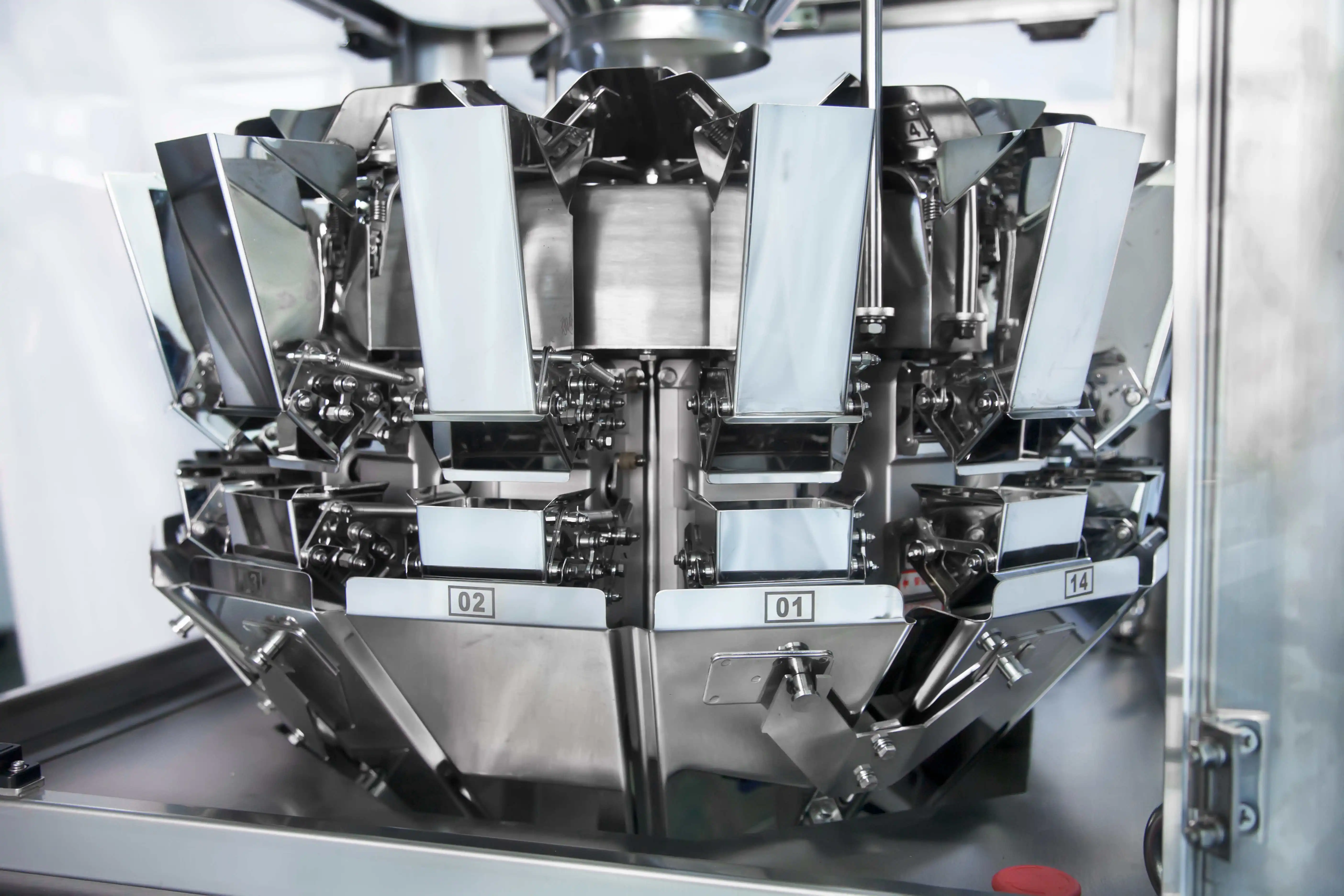 ماكينة وزن أوتوماتيكية متطورة ذات 14 رأسًا ومتعددة الرؤوس عالية الدقة وجسيمات صغيرة وتقطيعها