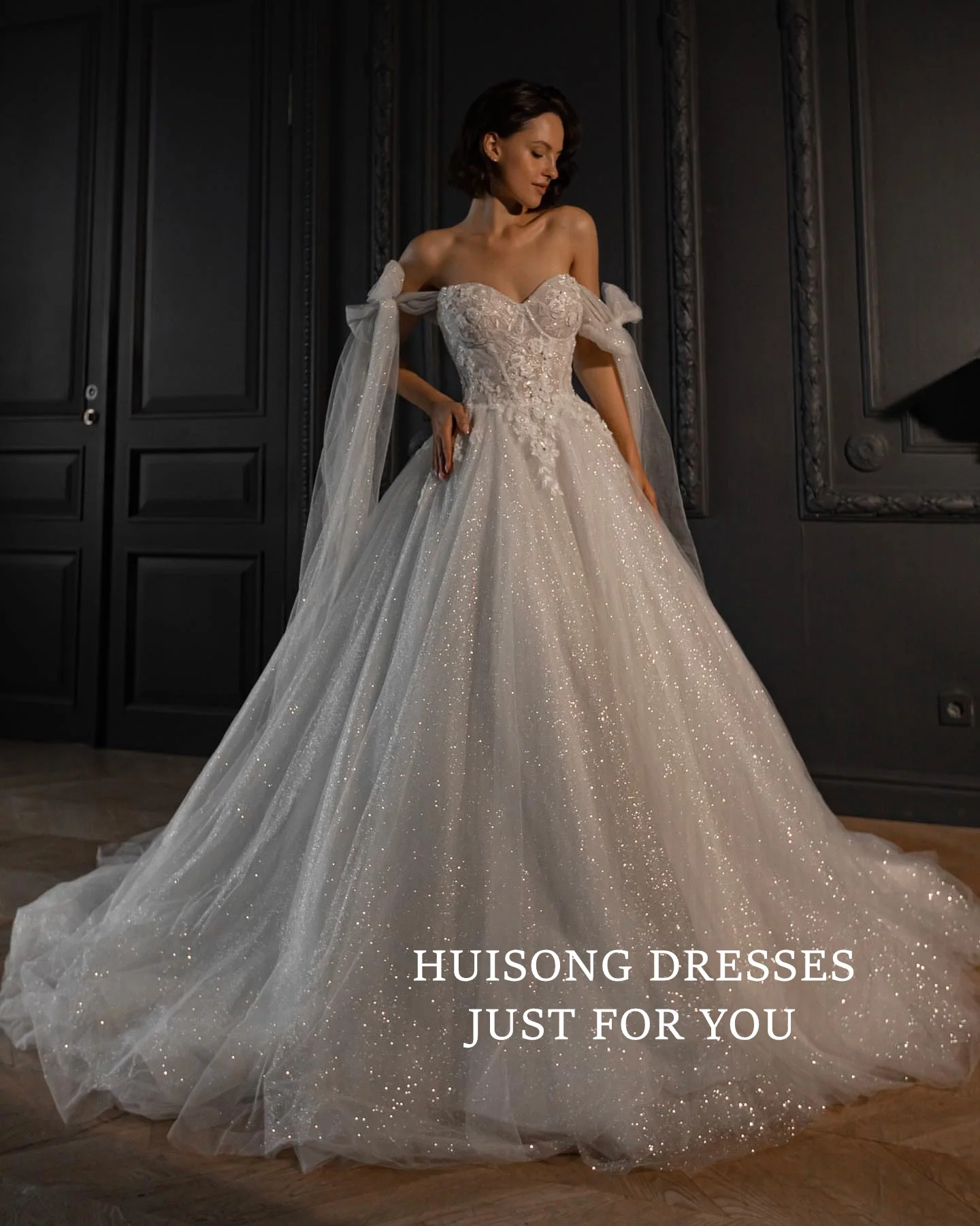 

HUISONG Свадебное платье из тюля с блестками на заказ, с кружевными аппликациями, 3D цветами, на тонких бретельках, А-силуэт, пляжное, блестящее