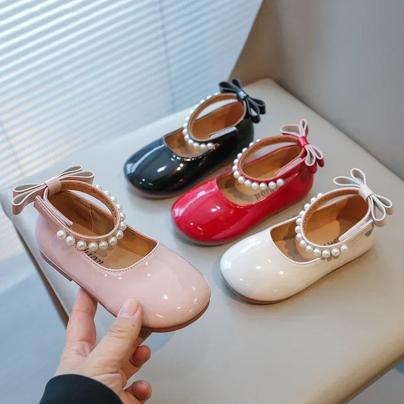 

Summer Beaded Fashion Solid Color Princess Round Toe Flat Casual and Comfortable Children's Student Sandals Walking Shoes