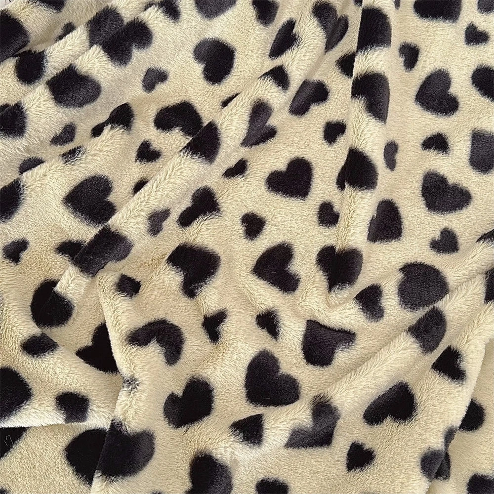 

Artificial Fur Polyester Fiber 165x50cm Printed Thick Soft White Plush Fabric For Sewing DIY Outerwear Hats Mink Fabric Sales