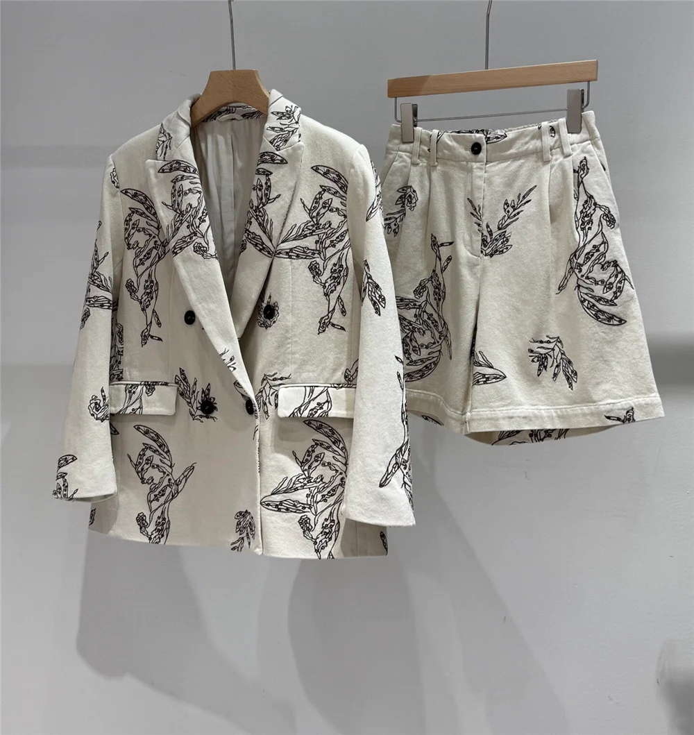 

Women's New Two-Piece Set Printed Embroidered Blazer And Loose Shorts Fashionable Casual Outfit