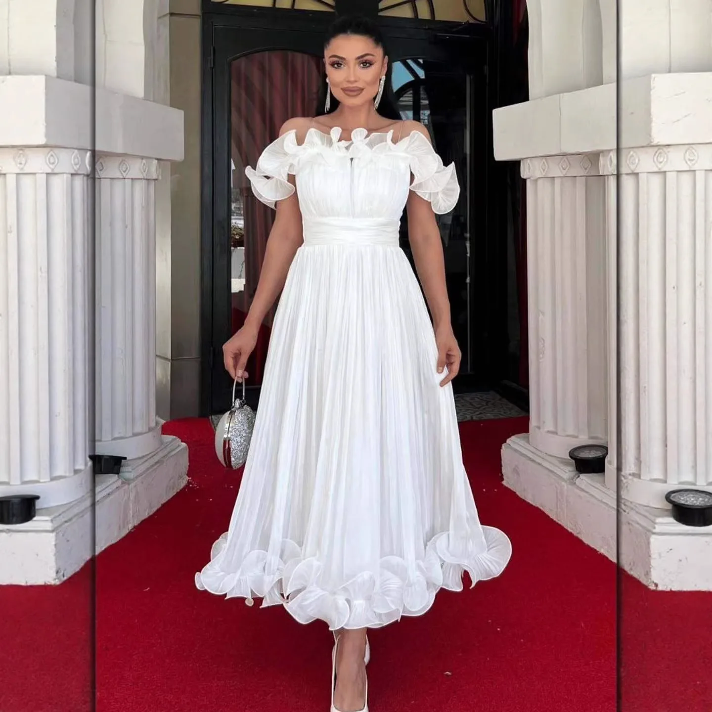 QMANSHA Couture Weißes, plissiertes Abendkleid, schulterfrei, mit Rüschenbesatz, A-Linie, Midi, formelles Kleid für elegante Damen, Partykleider – Detail 7
