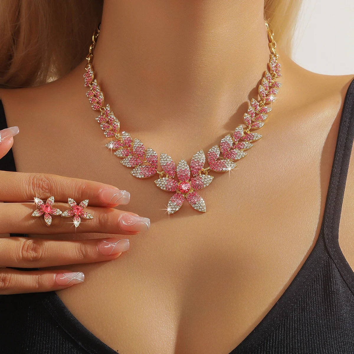 

2025 New Fashion Rhinestone Necklace Earrings Set Bridal Dress Dinner Accessories Jewelry Party Gifts